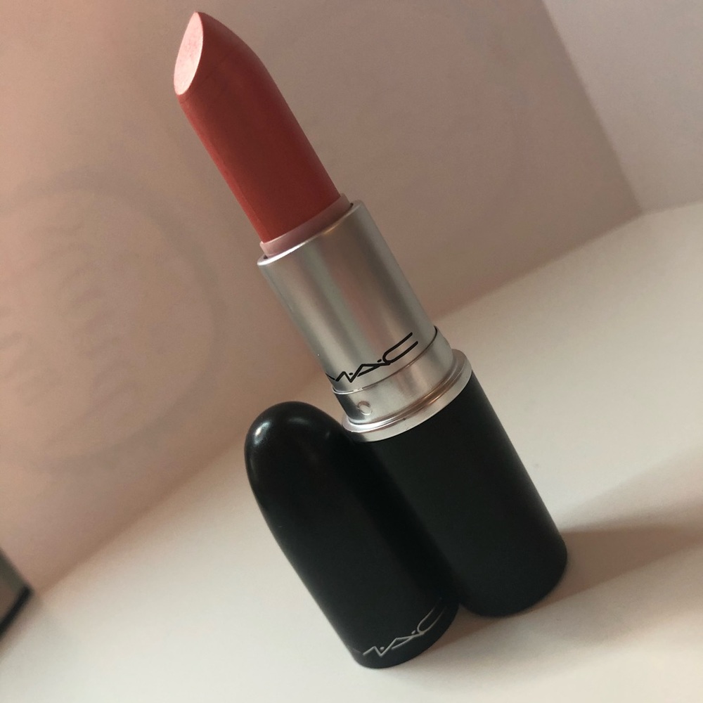 Mac lipstick in Frost CB96